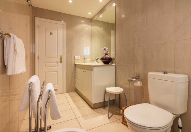 Apartamento en Costa Adeje - TERRAZAS DEL DUQUE II 4A001 Apartamento en Costa Adeje - TERRAZAS DEL DUQUE II 4A001