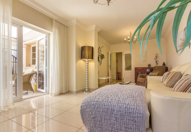 Apartamento en Costa Adeje - TERRAZAS DEL DUQUE II 4A001 Apartamento en Costa Adeje - TERRAZAS DEL DUQUE II 4A001