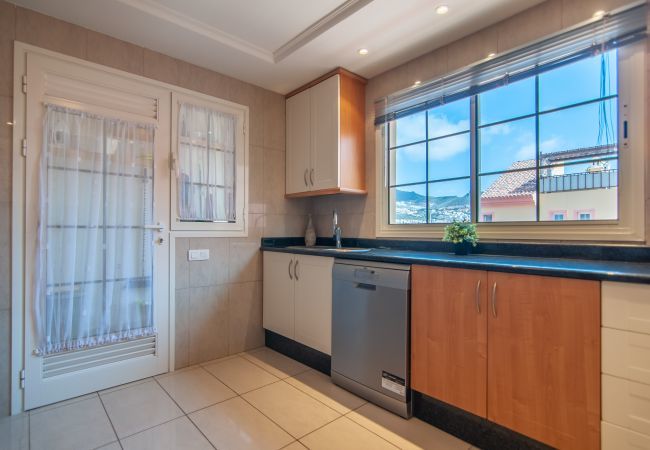 Apartamento en Costa Adeje - TERRAZAS DEL DUQUE II 4A001 Apartamento en Costa Adeje - TERRAZAS DEL DUQUE II 4A001