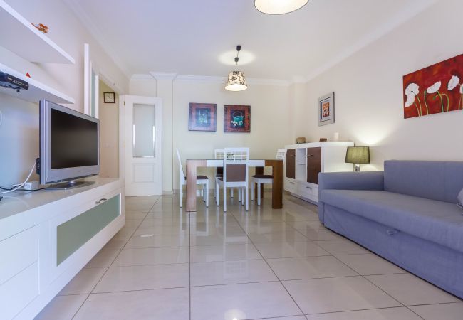 Apartamento en Costa Adeje - TERRAZAS DEL DUQUE II 2A003 Apartamento en Costa Adeje - TERRAZAS DEL DUQUE II 2A003