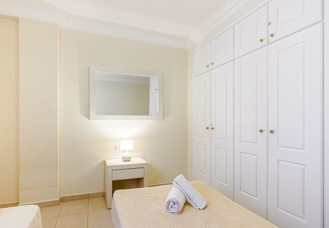 Apartamento en Costa Adeje - TERRAZAS DEL DUQUE II 3A001 Apartamento en Costa Adeje - TERRAZAS DEL DUQUE II 3A001