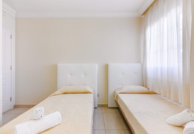 Apartamento en Costa Adeje - TERRAZAS DEL DUQUE II 3A001 Apartamento en Costa Adeje - TERRAZAS DEL DUQUE II 3A001