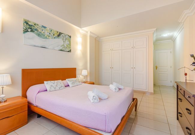 Apartamento en Costa Adeje - TERRAZAS DEL DUQUE II 3A001 Apartamento en Costa Adeje - TERRAZAS DEL DUQUE II 3A001