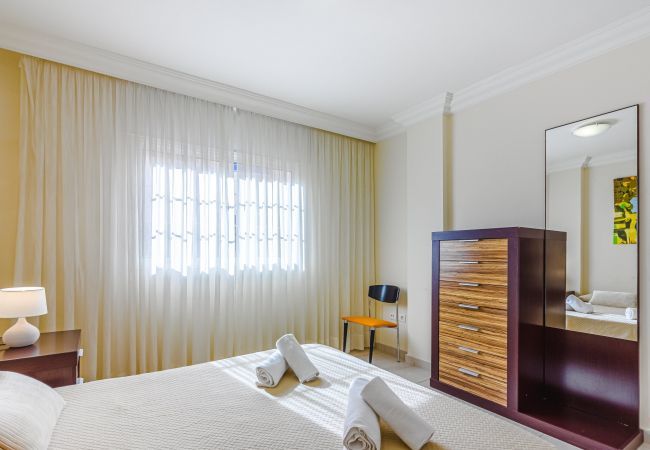 Apartamento en Costa Adeje - TERRAZAS DEL DUQUE II 3A001 Apartamento en Costa Adeje - TERRAZAS DEL DUQUE II 3A001