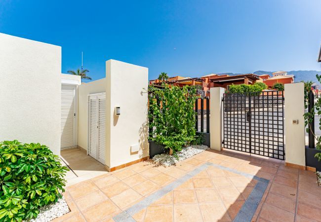 Villa en La Caleta - Chalet Golf Costa Adeje  3A003 Villa en La Caleta - Chalet Golf Costa Adeje  3A003