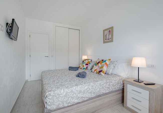 Apartamento en Los Cristianos - COSTAMAR 1A013 Apartamento en Los Cristianos - COSTAMAR 1A013