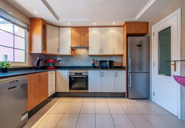 Ferienwohnung in Costa Adeje - TERRAZAS DEL DUQUE II 4A001 Ferienwohnung in Costa Adeje - TERRAZAS DEL DUQUE II 4A001