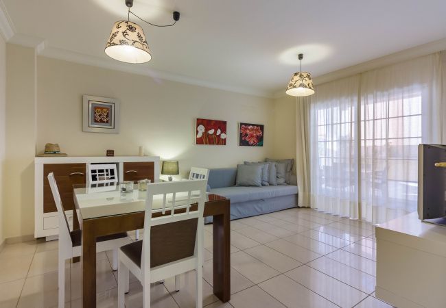 Ferienwohnung in Costa Adeje - TERRAZAS DEL DUQUE II 2A003 Ferienwohnung in Costa Adeje - TERRAZAS DEL DUQUE II 2A003