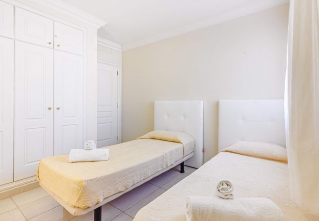 Ferienwohnung in Costa Adeje - TERRAZAS DEL DUQUE II 3A001 Ferienwohnung in Costa Adeje - TERRAZAS DEL DUQUE II 3A001