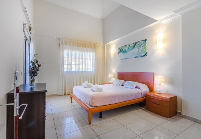 Ferienwohnung in Costa Adeje - TERRAZAS DEL DUQUE II 3A001 Ferienwohnung in Costa Adeje - TERRAZAS DEL DUQUE II 3A001