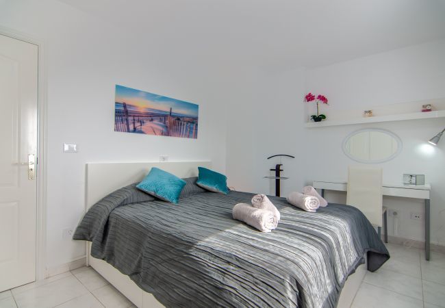 Ferienwohnung in Los Cristianos - LA ESTRELLA 1A020 Ferienwohnung in Los Cristianos - LA ESTRELLA 1A020