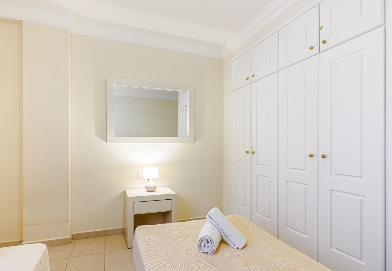 Ferienwohnung in Costa Adeje - TERRAZAS DEL DUQUE II 3A001 Ferienwohnung in Costa Adeje - TERRAZAS DEL DUQUE II 3A001