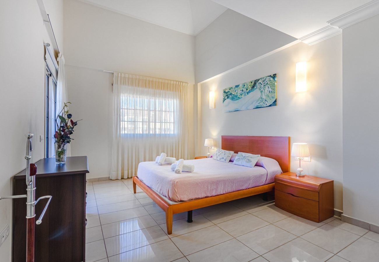 Ferienwohnung in Costa Adeje - TERRAZAS DEL DUQUE II 3A001 Ferienwohnung in Costa Adeje - TERRAZAS DEL DUQUE II 3A001