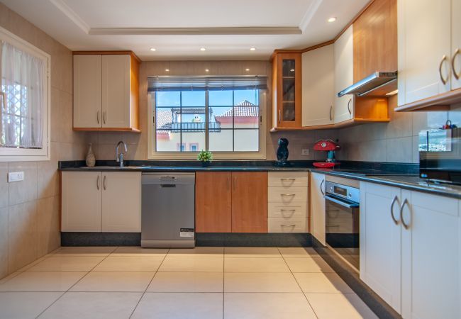 Appartamento a Costa Adeje - TERRAZAS DEL DUQUE II 4A001 Appartamento a Costa Adeje - TERRAZAS DEL DUQUE II 4A001