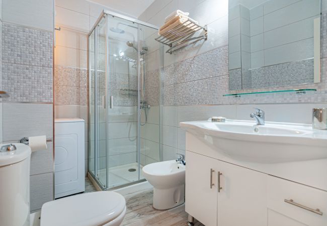 Апартаменты на Playa de Las Americas - TORRES DEL SOL 1A002 Апартаменты на Playa de Las Americas - TORRES DEL SOL 1A002