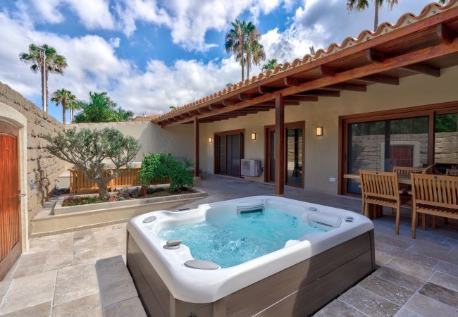 Бунгало на Costa Adeje - Casa Waldeck en Jardines del Duque Бунгало на Costa Adeje - Casa Waldeck en Jardines del Duque