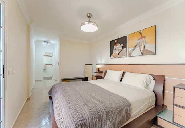 Апартаменты на Costa Adeje - TERRAZAS DEL DUQUE II 2A302 Апартаменты на Costa Adeje - TERRAZAS DEL DUQUE II 2A302