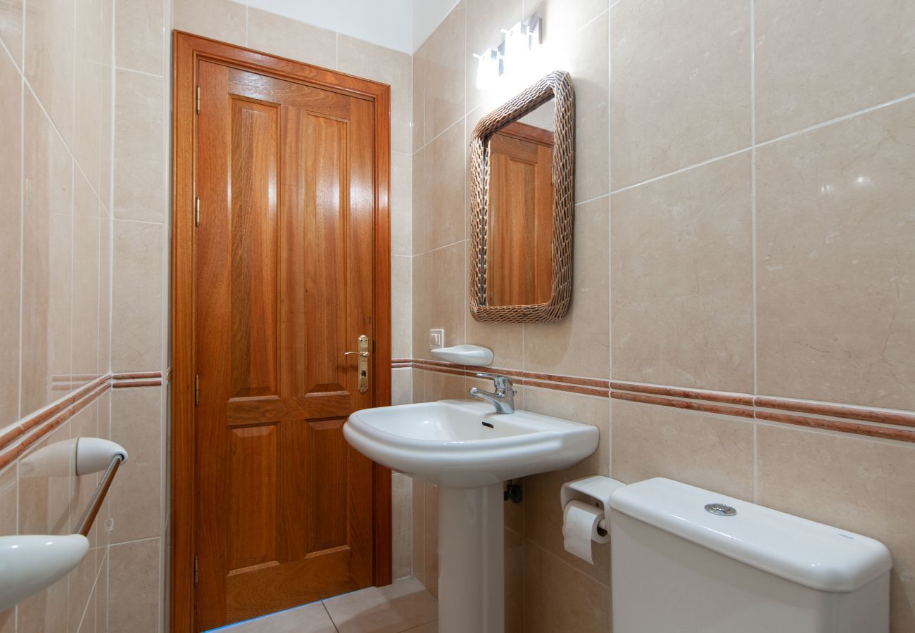 Кондоминиум на Acantilados de Los Gigantes - PENTHOUSE DUPLEX AVENIDA 2A011 Кондоминиум на Acantilados de Los Gigantes - PENTHOUSE DUPLEX AVENIDA 2A011