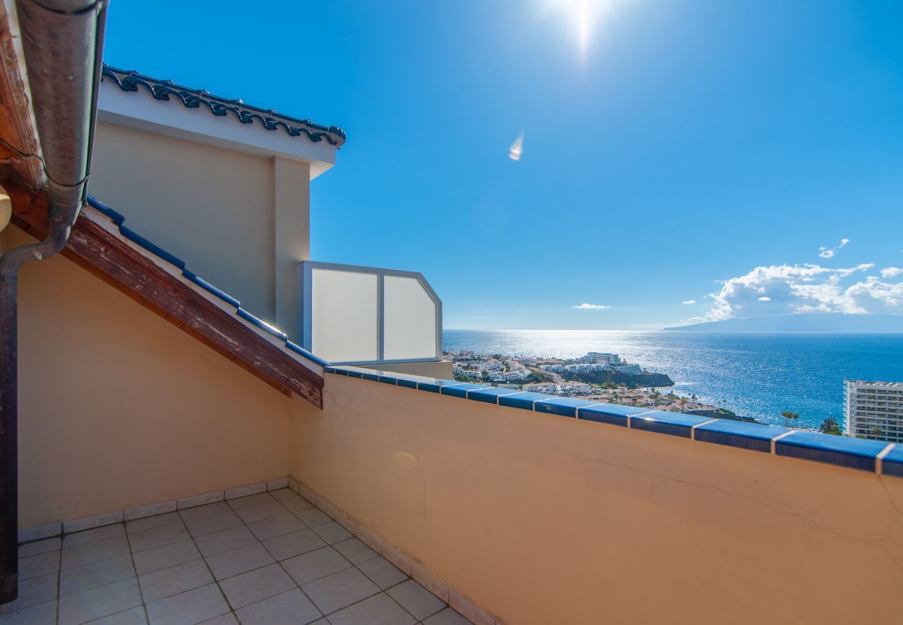 Кондоминиум на Acantilados de Los Gigantes - PENTHOUSE DUPLEX AVENIDA 2A011 Кондоминиум на Acantilados de Los Gigantes - PENTHOUSE DUPLEX AVENIDA 2A011